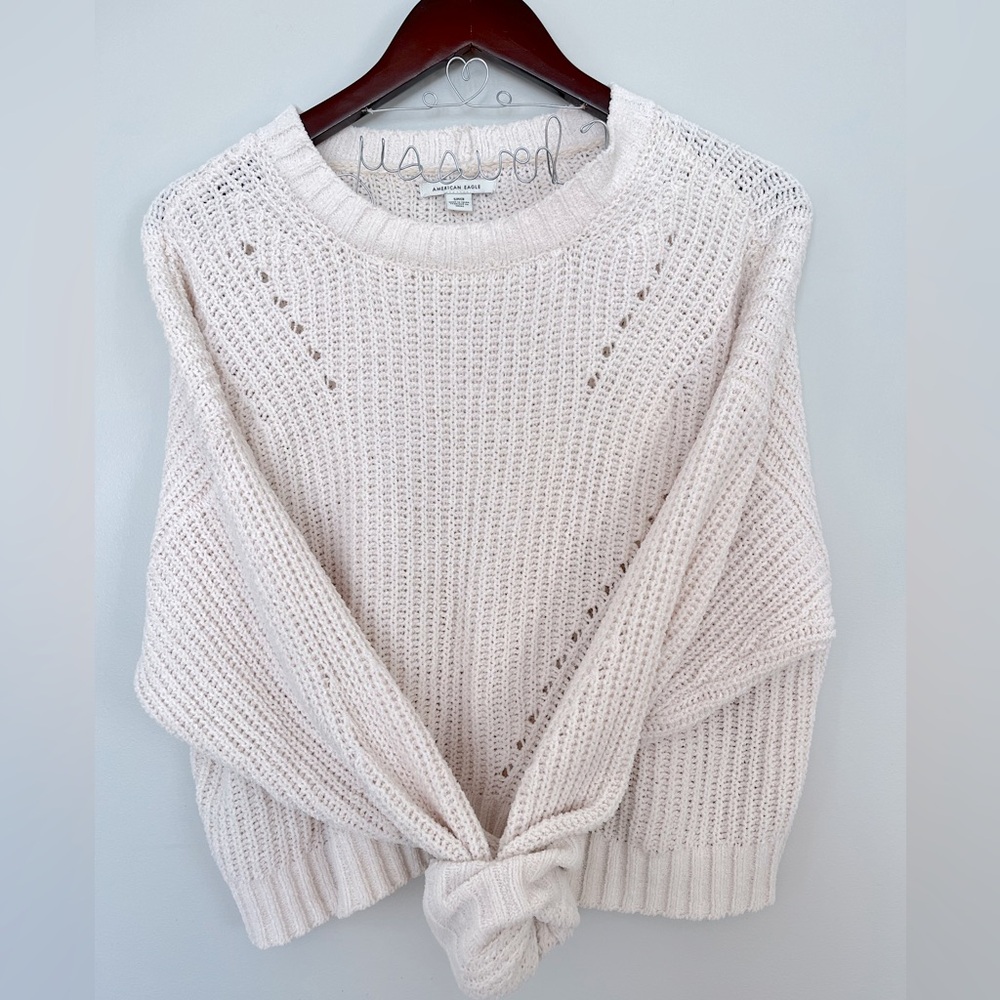 AE- Small, baggy, cropped boucle sweater